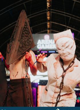 Lámina 1 de 7: Silent Hill: Pyramid Head y enfermera